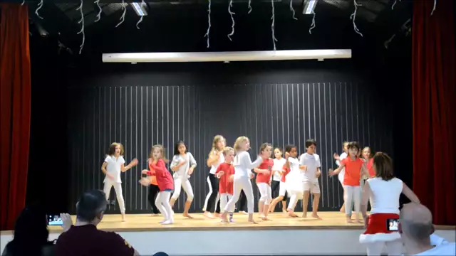 Spectacle Zumba Dec 2015 - 720p